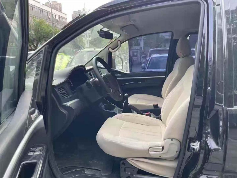 苏州20年东风菱智5