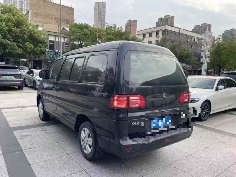 苏州20年东风菱智7