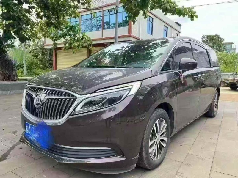 南宁18年别克GL82