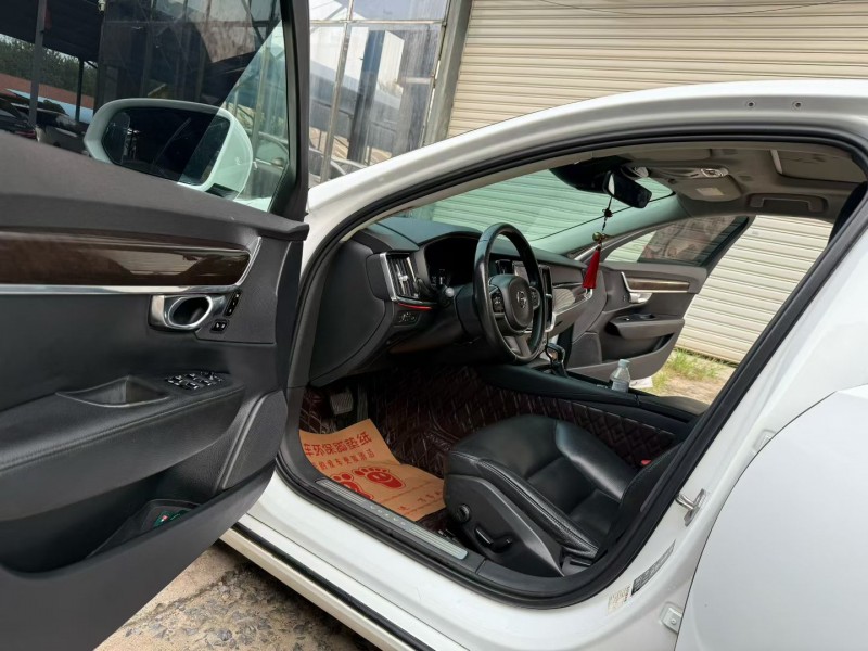 徐州18年沃尔沃S904