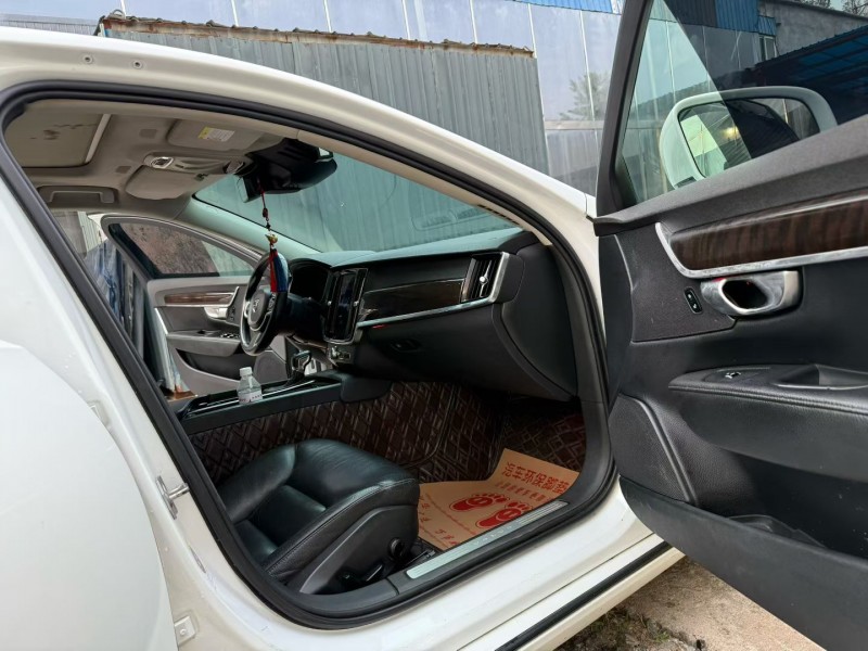 徐州18年沃尔沃S906