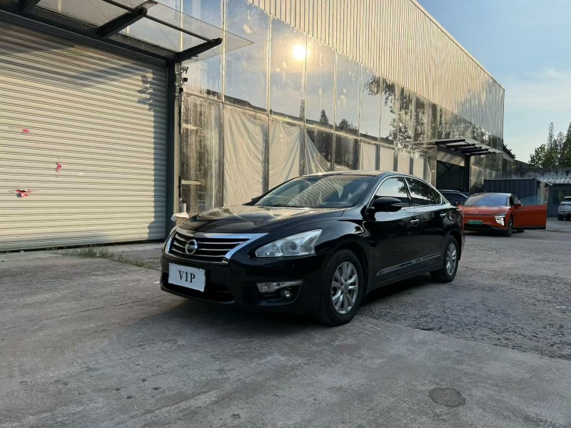 徐州16年日产天籁2