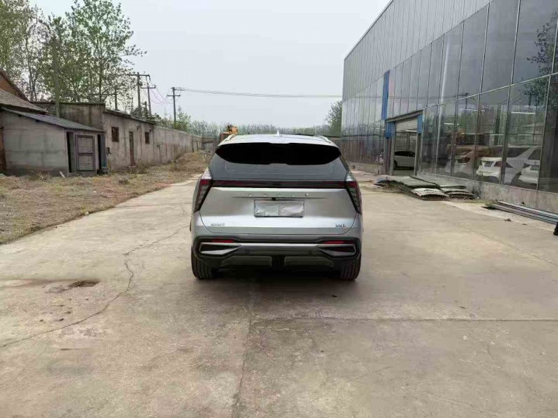 徐州23年吉利博越9