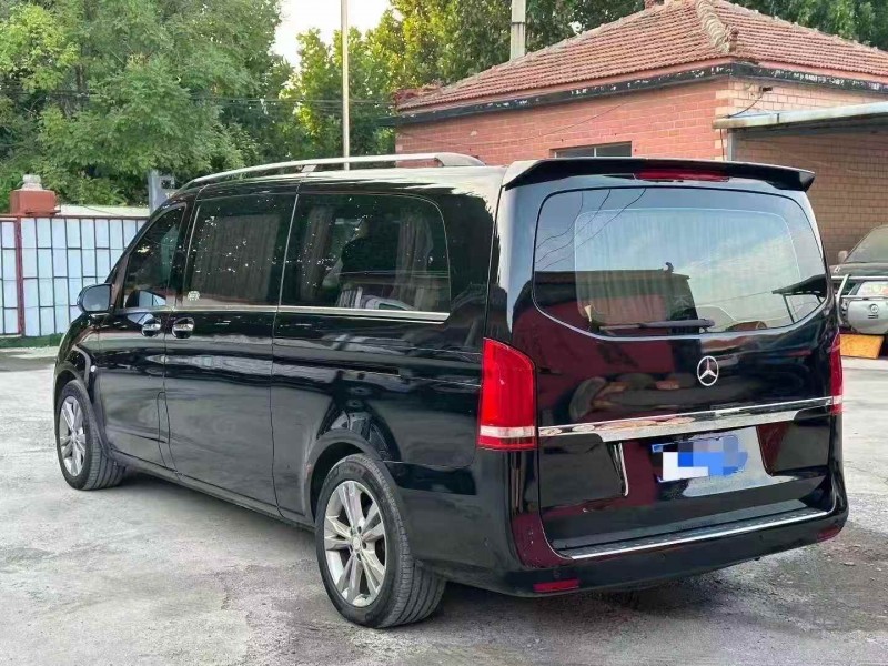 淄博18年奔驰威霆9