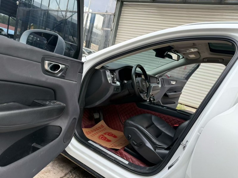 徐州20年沃尔沃XC604