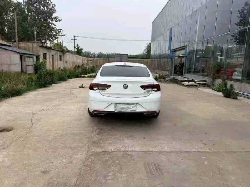 徐州22年别克君威9