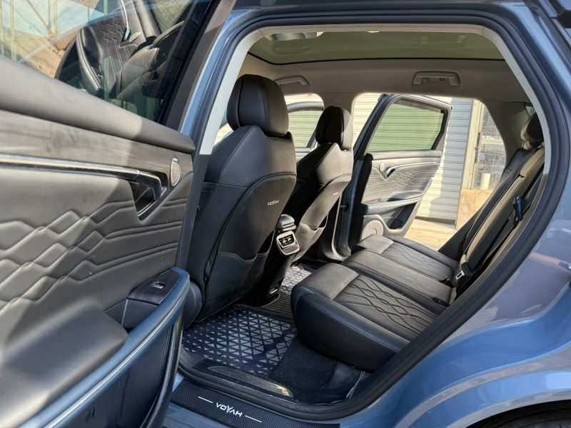 徐州21年岚图汽车FREE8