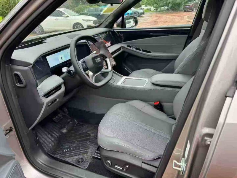 荆门25年吉利银河2