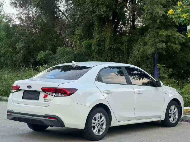 珠海20年起亚福瑞迪8