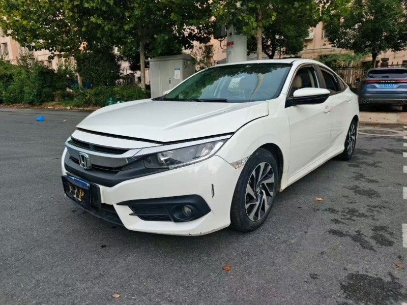 武汉16年本田思域3