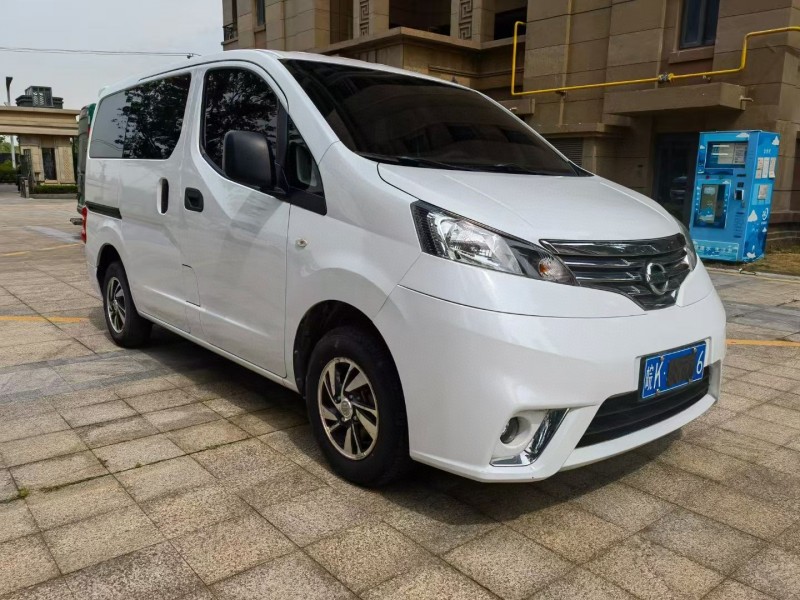 苏州18年日产NV2005