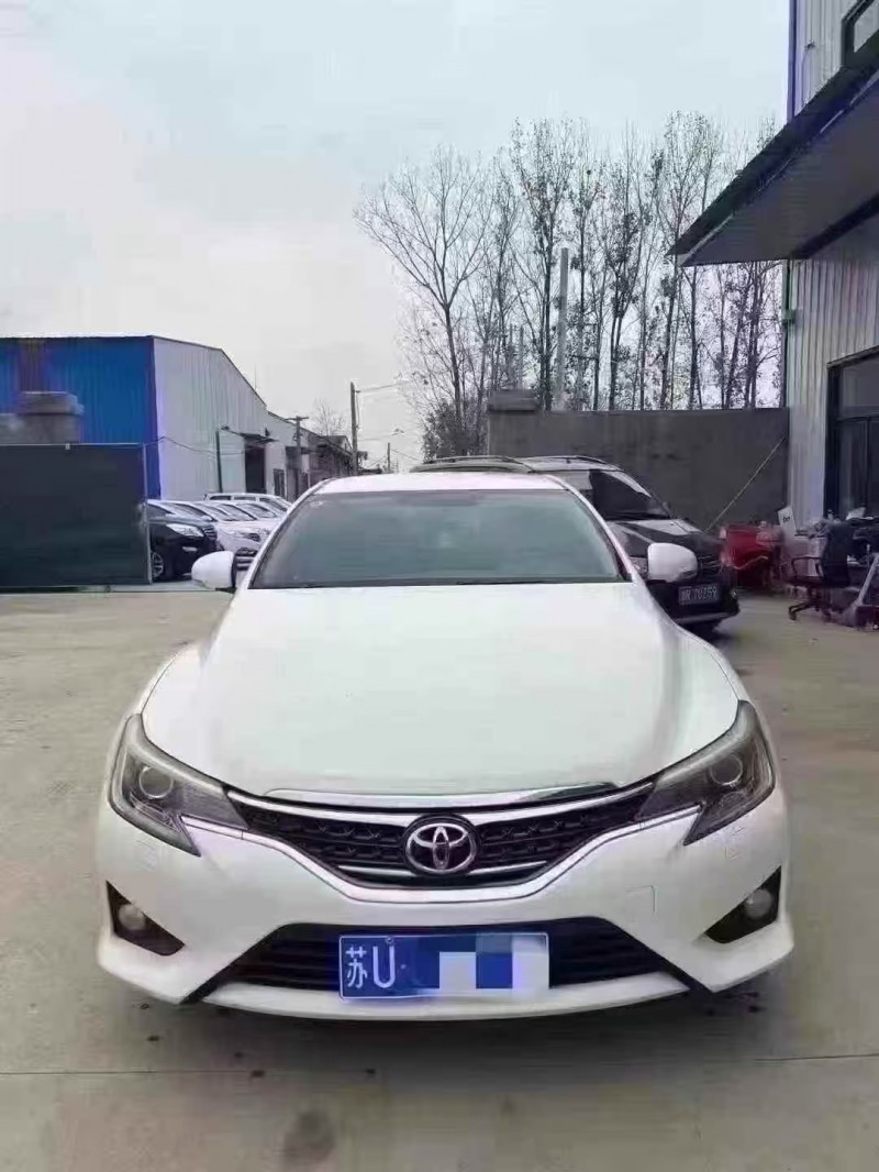 菏泽14年丰田锐志1