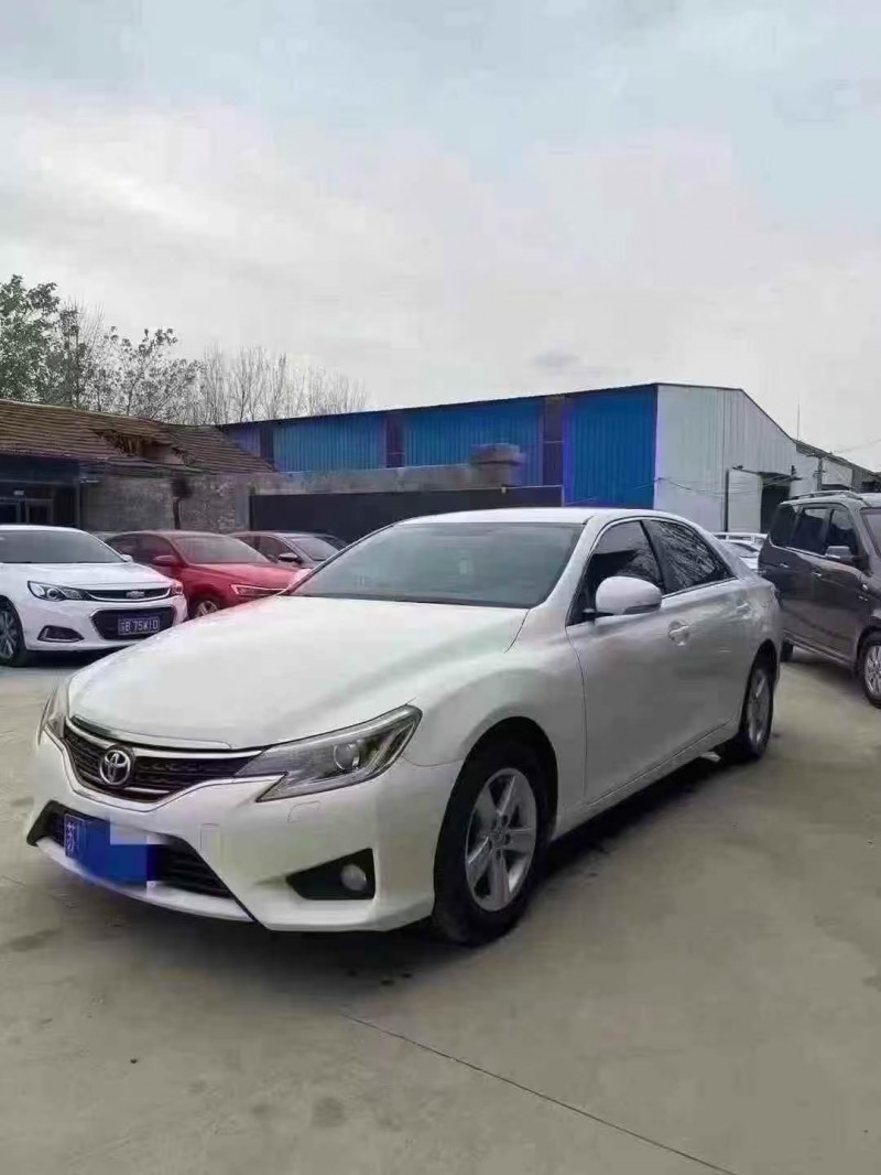 菏泽14年丰田锐志2