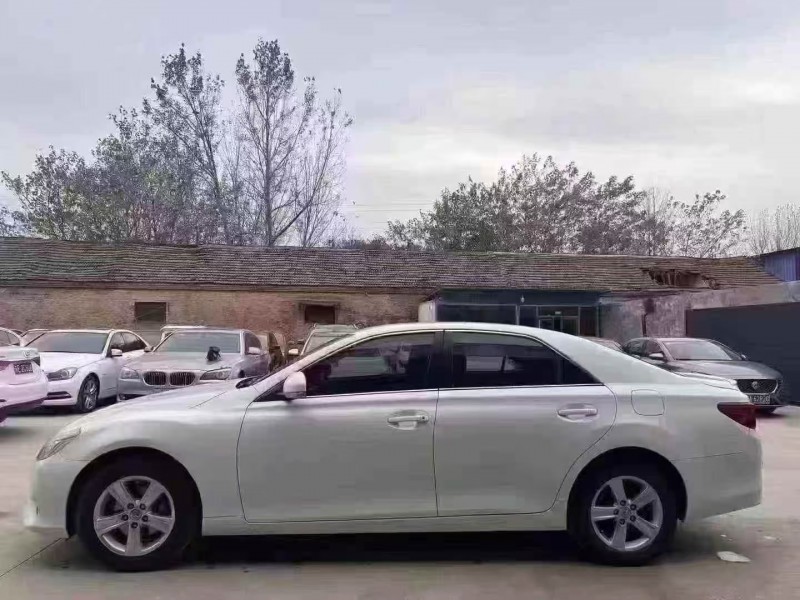 菏泽14年丰田锐志7