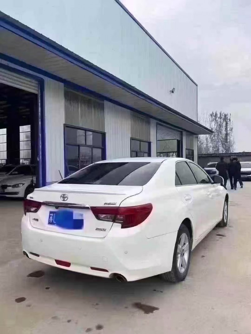 菏泽14年丰田锐志8