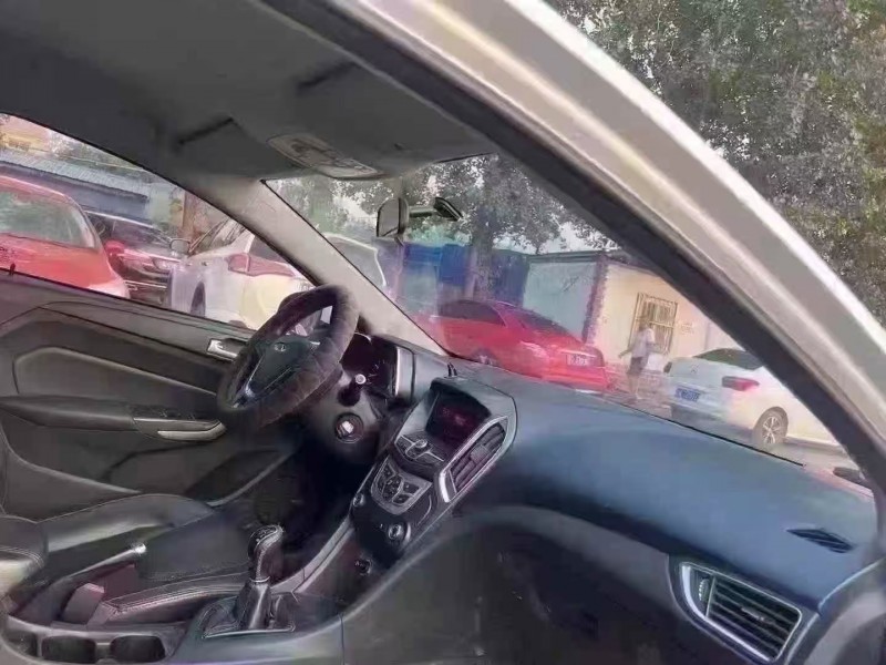 菏泽16年奇瑞艾瑞泽4