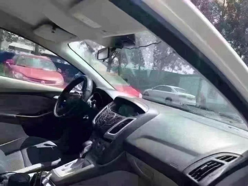 菏泽15年福特福克斯4