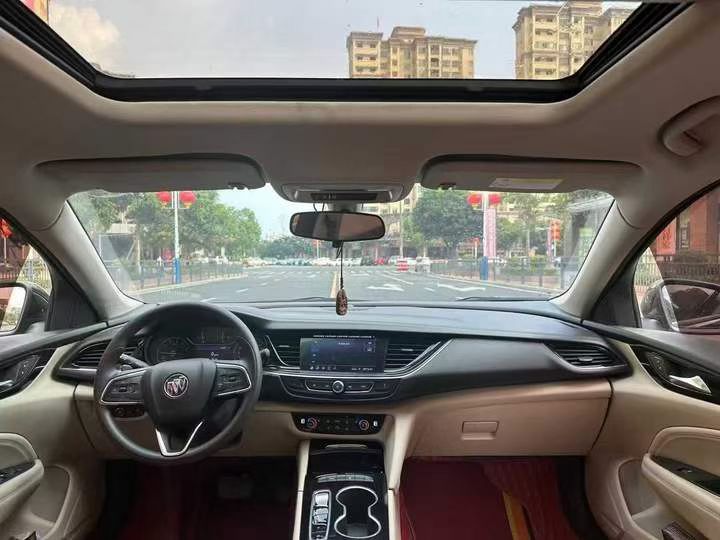 东莞22年别克君威4