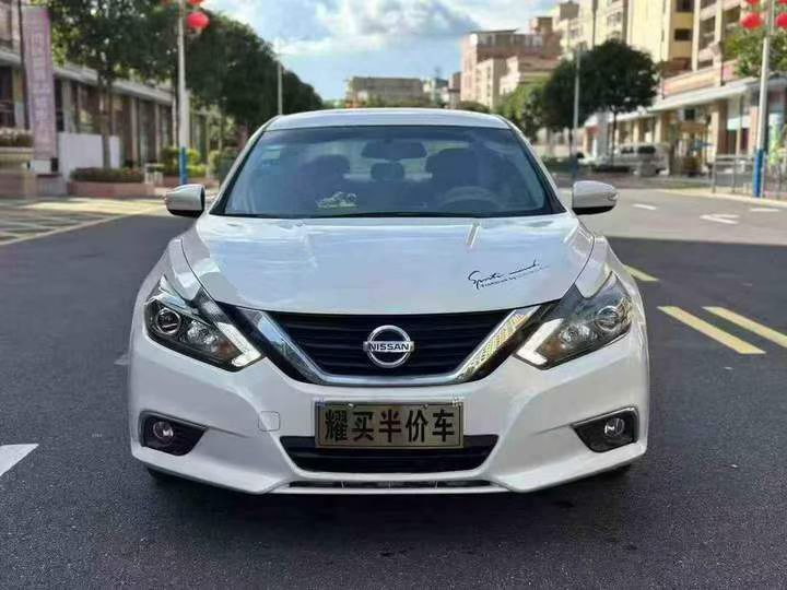 东莞18年日产天籁1