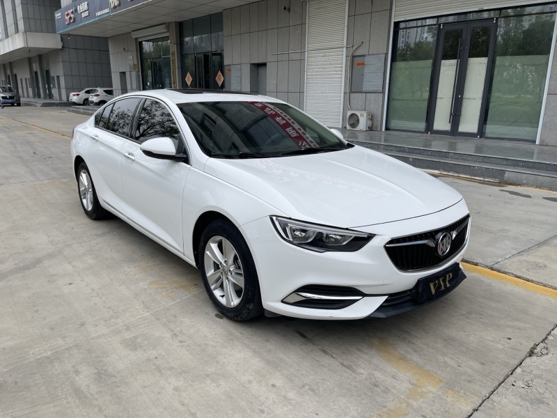 济宁17年别克君威2