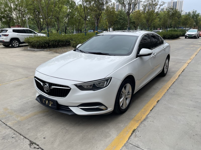 济宁17年别克君威3