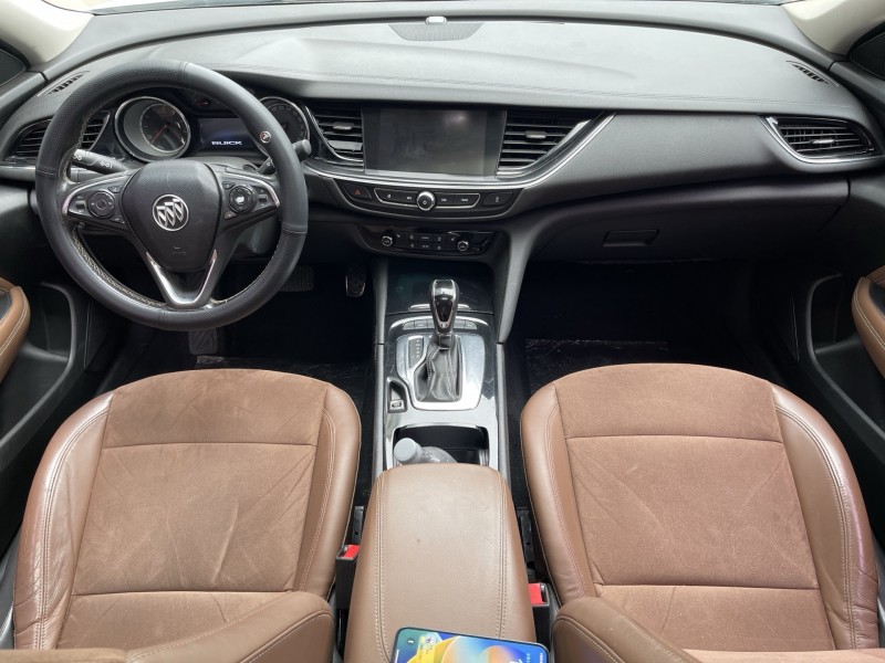 济宁17年别克君威4