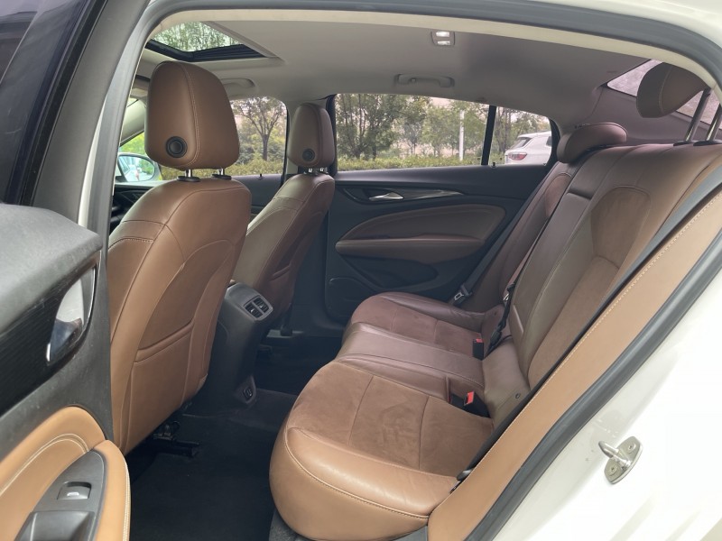 济宁17年别克君威6