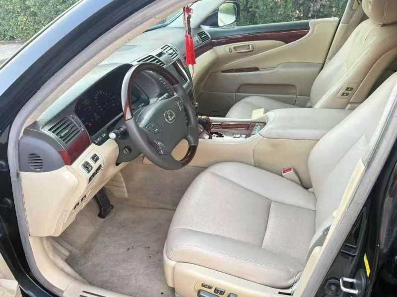 菏泽07年雷克萨斯LS4