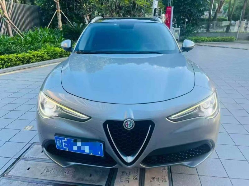 广州19年阿尔法·罗密欧Stelvio1