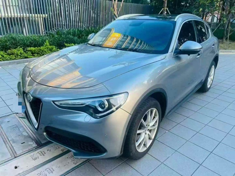 广州19年阿尔法·罗密欧Stelvio2
