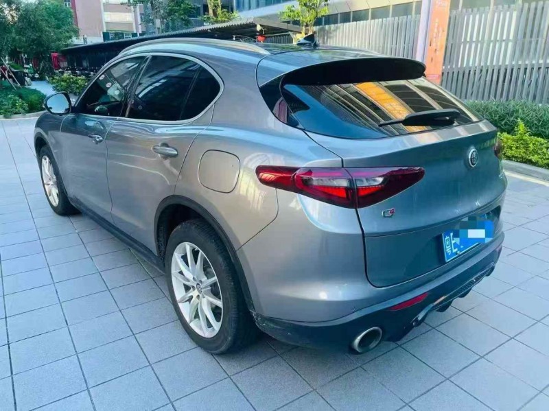 广州19年阿尔法·罗密欧Stelvio7