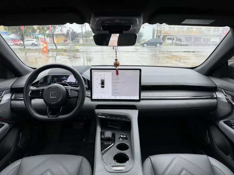 菏泽23年极氪汽车0013