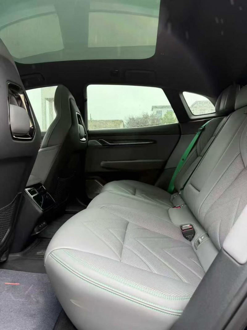 菏泽23年极氪汽车0016