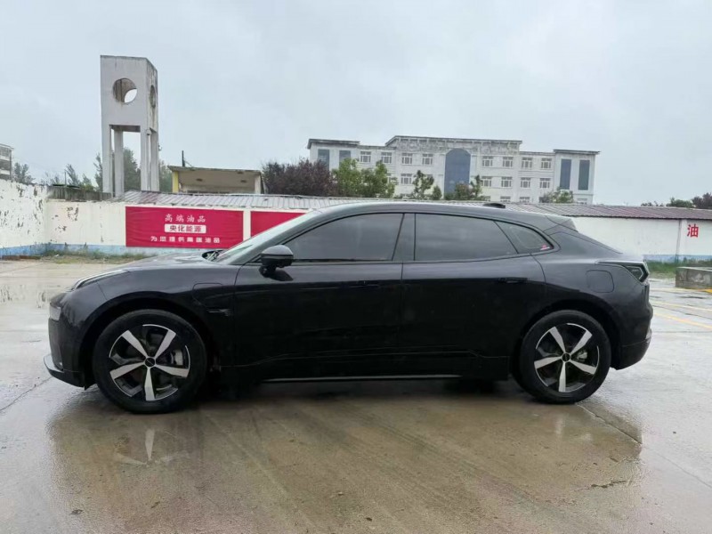 菏泽23年极氪汽车0017