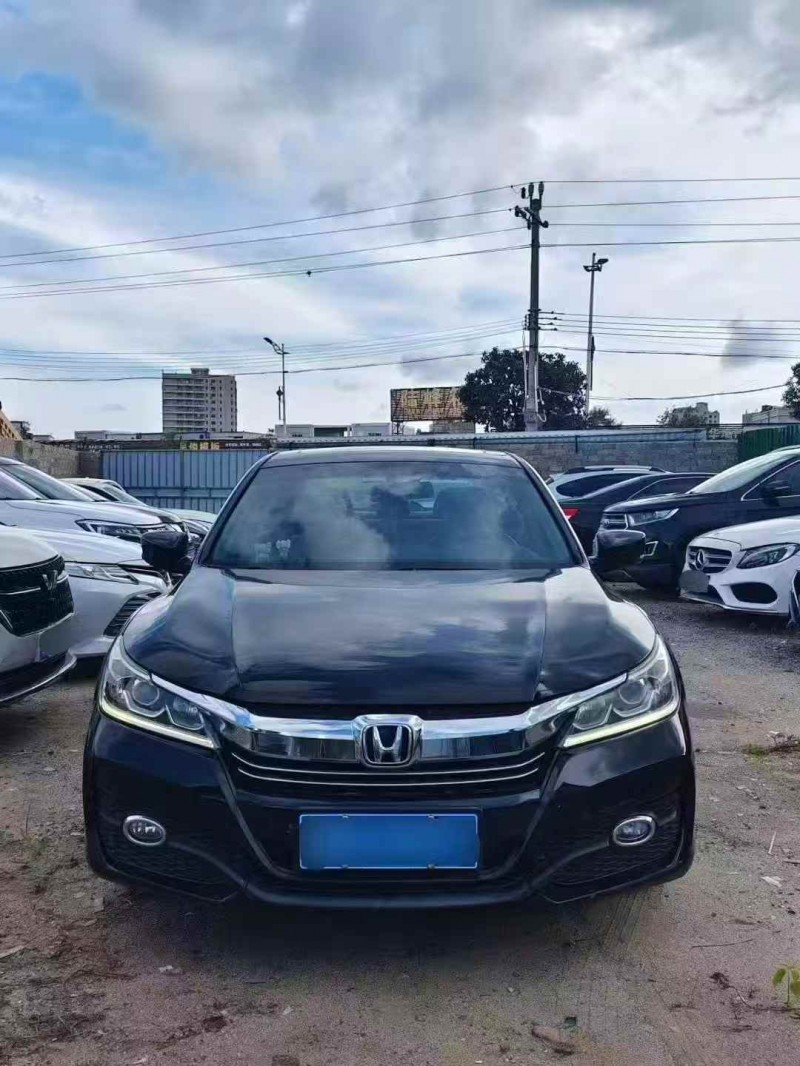 广州17年本田雅阁1