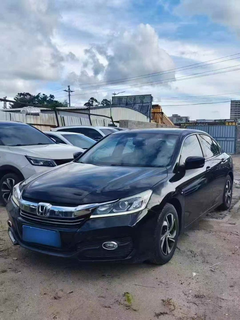 广州17年本田雅阁2