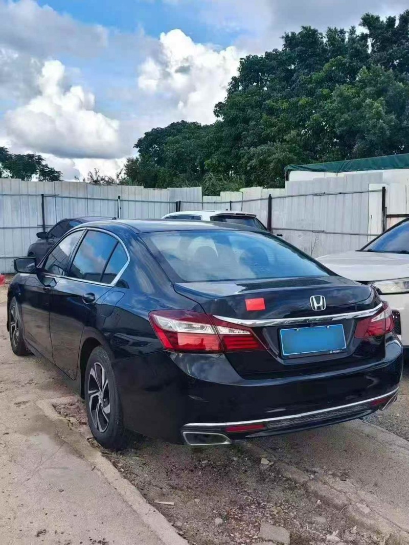 广州17年本田雅阁6