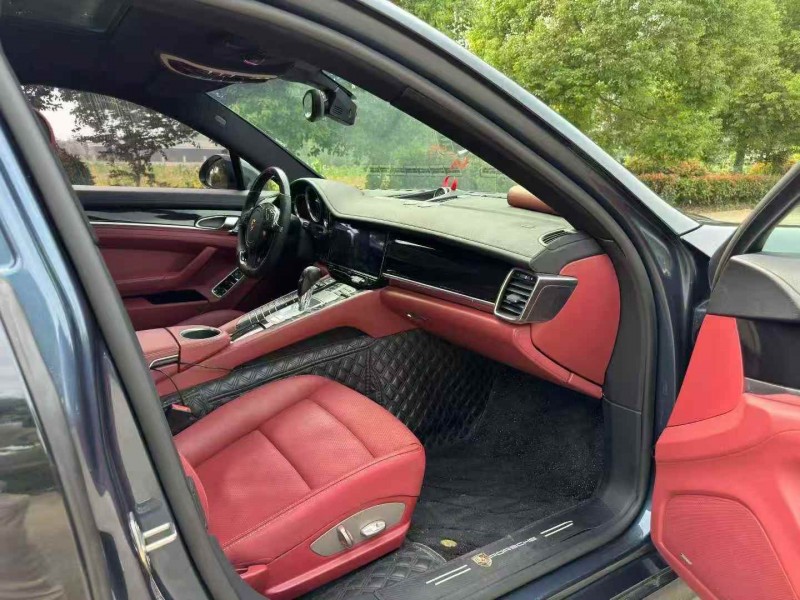 盐城12年保时捷帕拉梅拉6