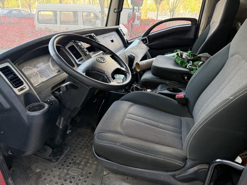 济宁23年陕汽德龙6