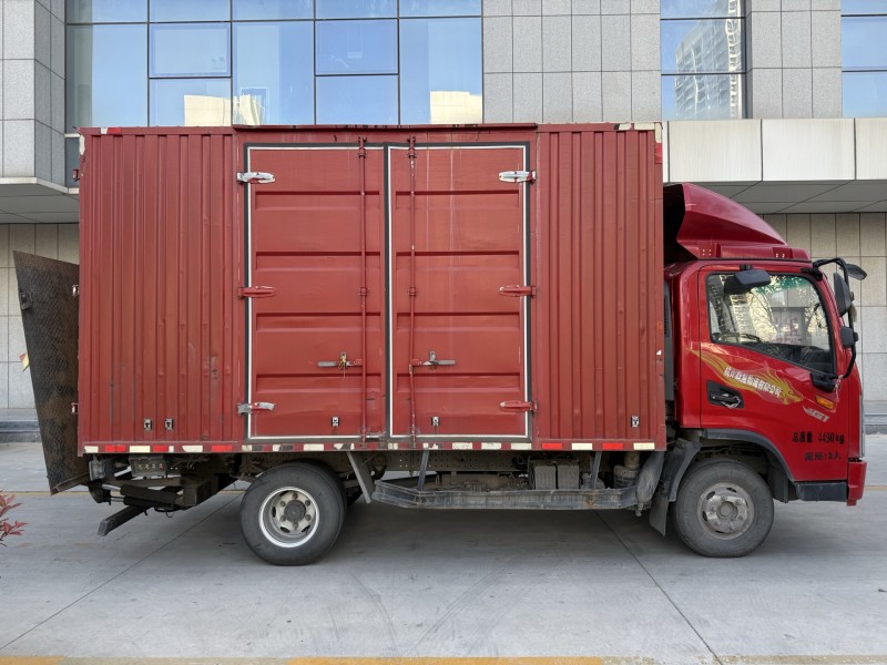 济宁23年陕汽德龙8