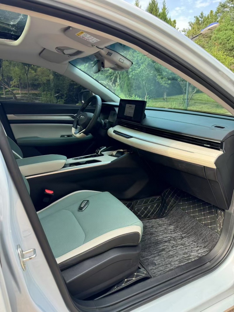 邢台23年吉利帝豪8