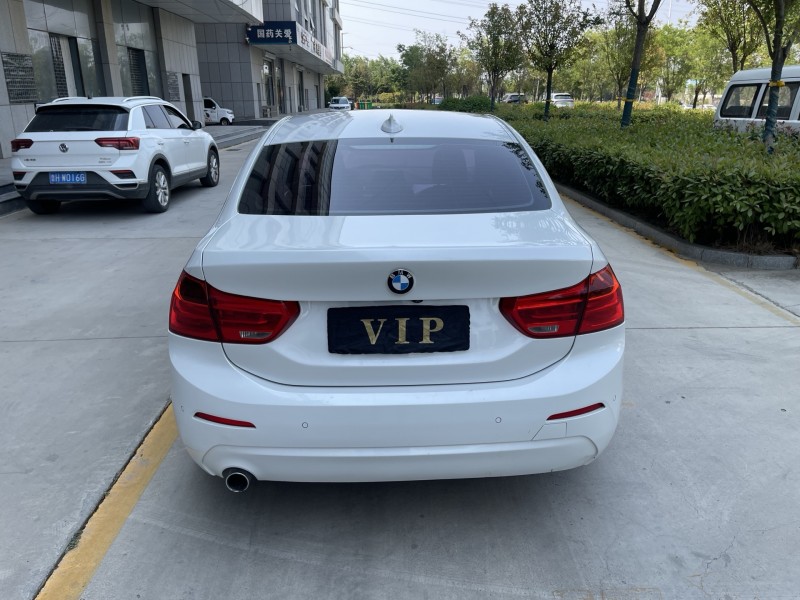 济宁19年宝马1系9