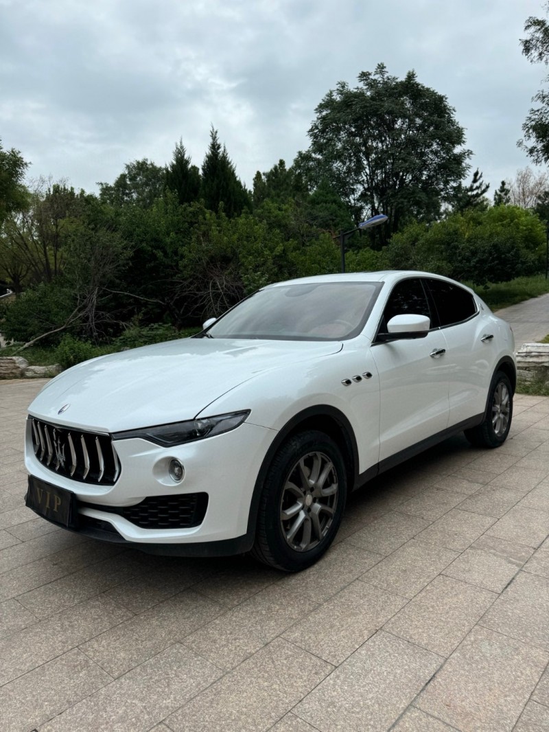 邢台20年玛莎拉蒂Levante2