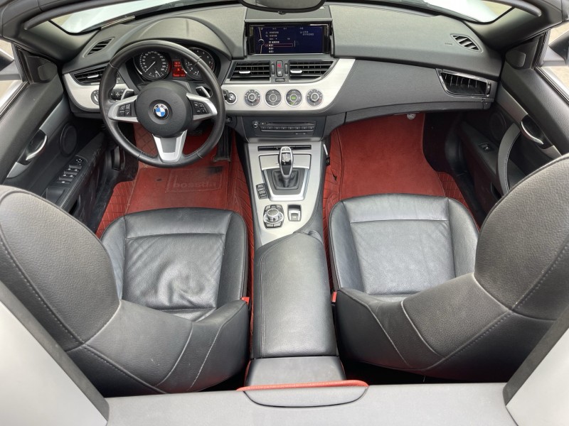 济宁17年宝马Z44