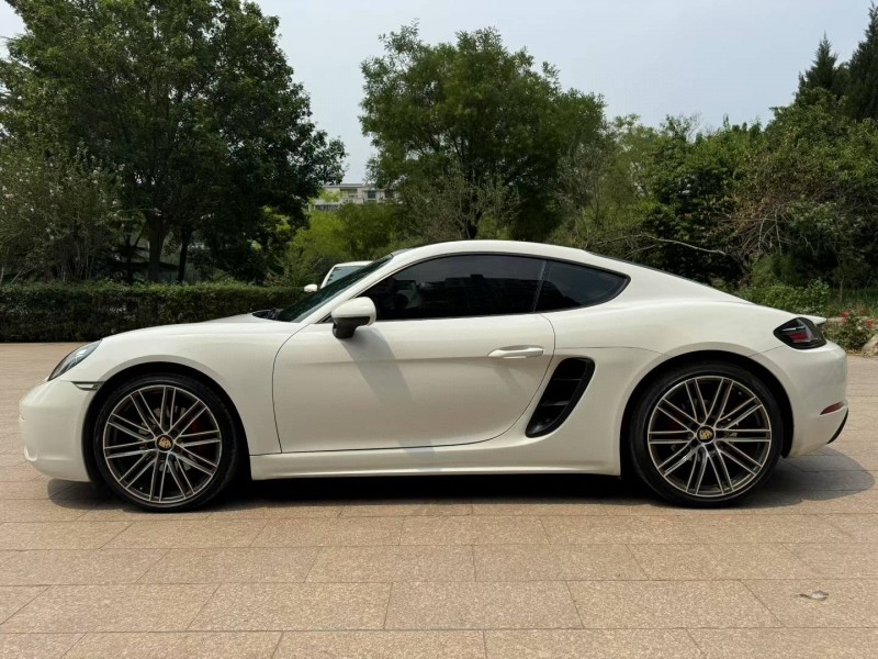 邢台17年保时捷7183