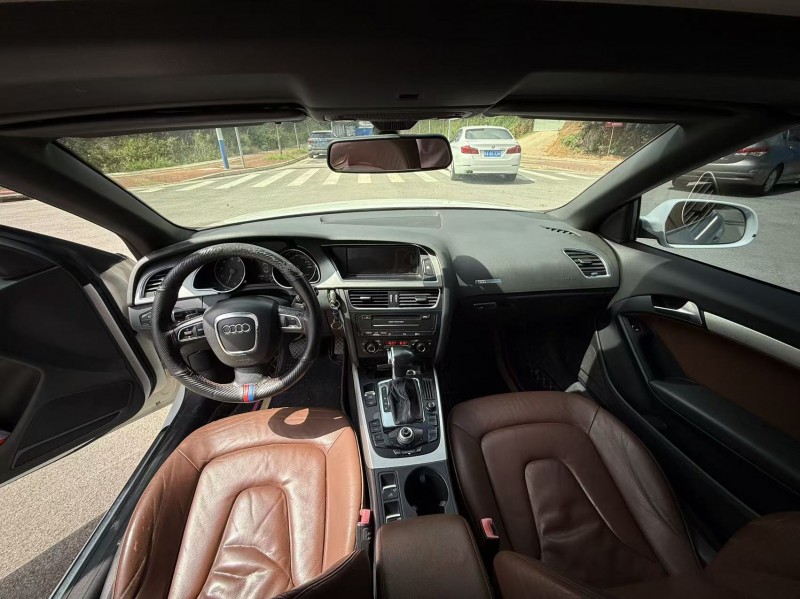 南宁11年奥迪A52