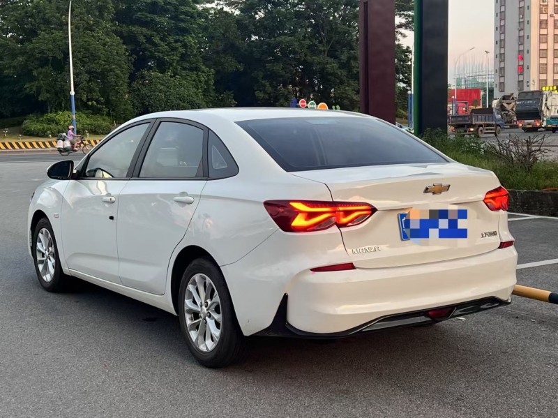 茂名23年雪佛兰科鲁泽6