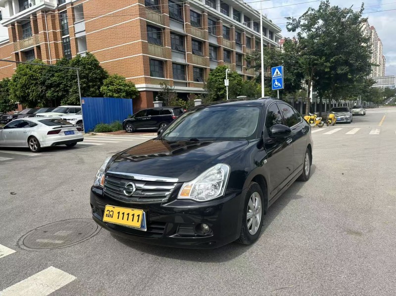 南宁17年日产轩逸2