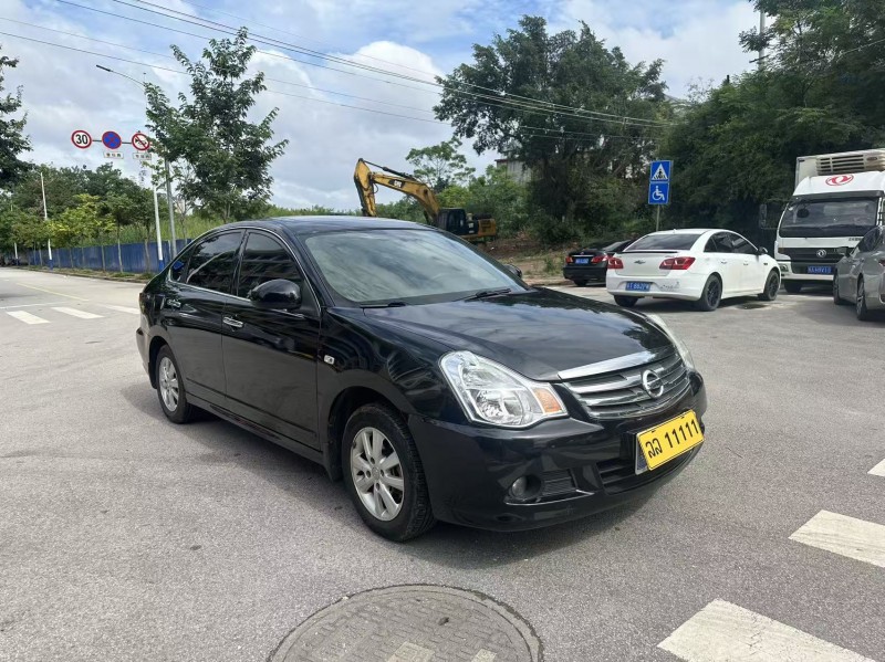 南宁17年日产轩逸6