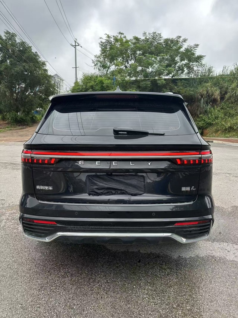 南宁24年吉利星越8